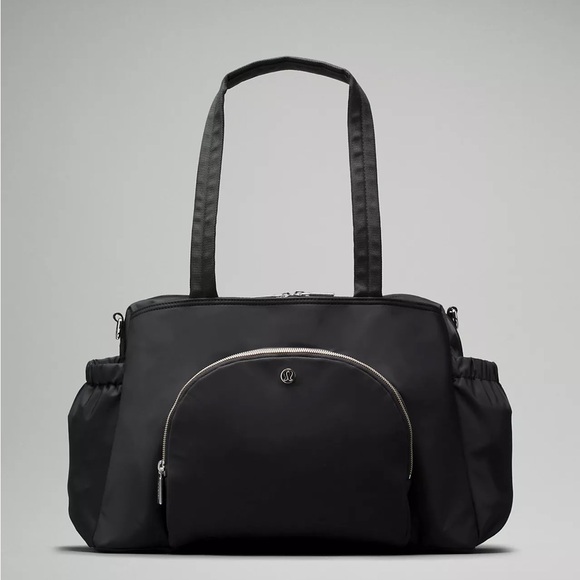 lululemon athletica Handbags - Lululemon Tote Bag 20L grey interior